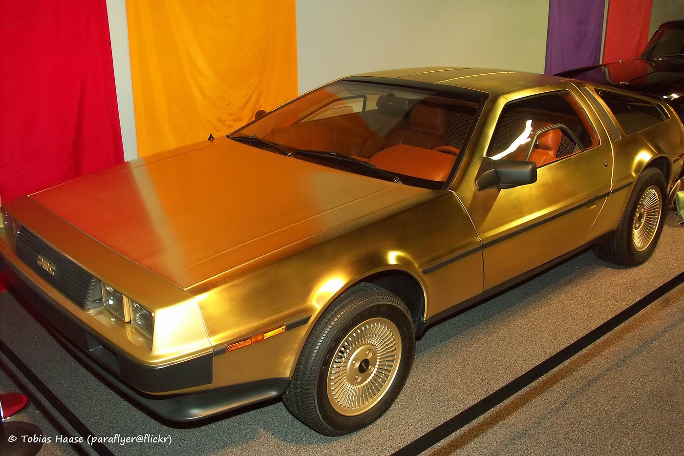 La DeLorean plaquée or exposée au National Automobile Museum de Reno, dans le Nevada